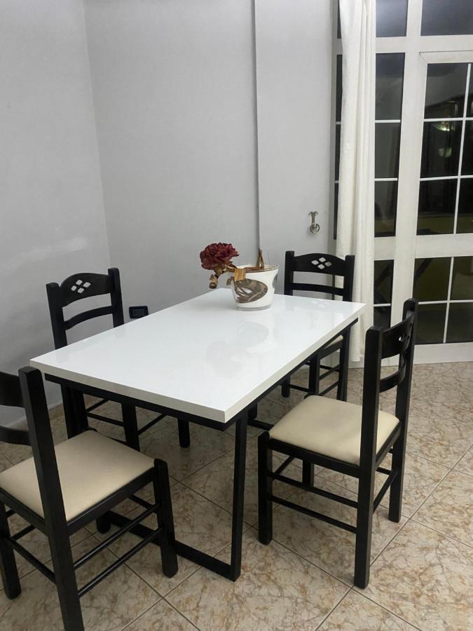 White Apartamento